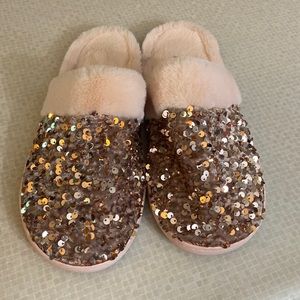 Pink sequence slippers 8